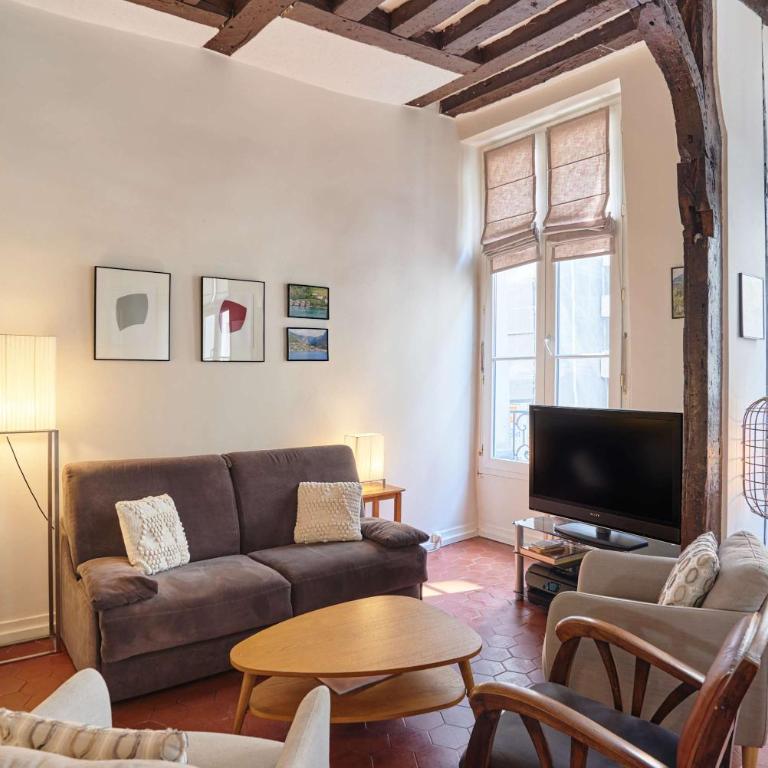 Charming Apartment with AC- Heart of Le Marais - One-Bedroom Apartment - 2