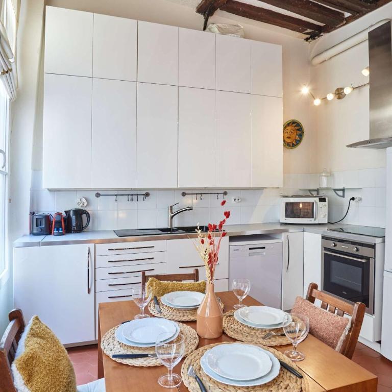 Charming Apartment with AC- Heart of Le Marais - One-Bedroom Apartment - 3