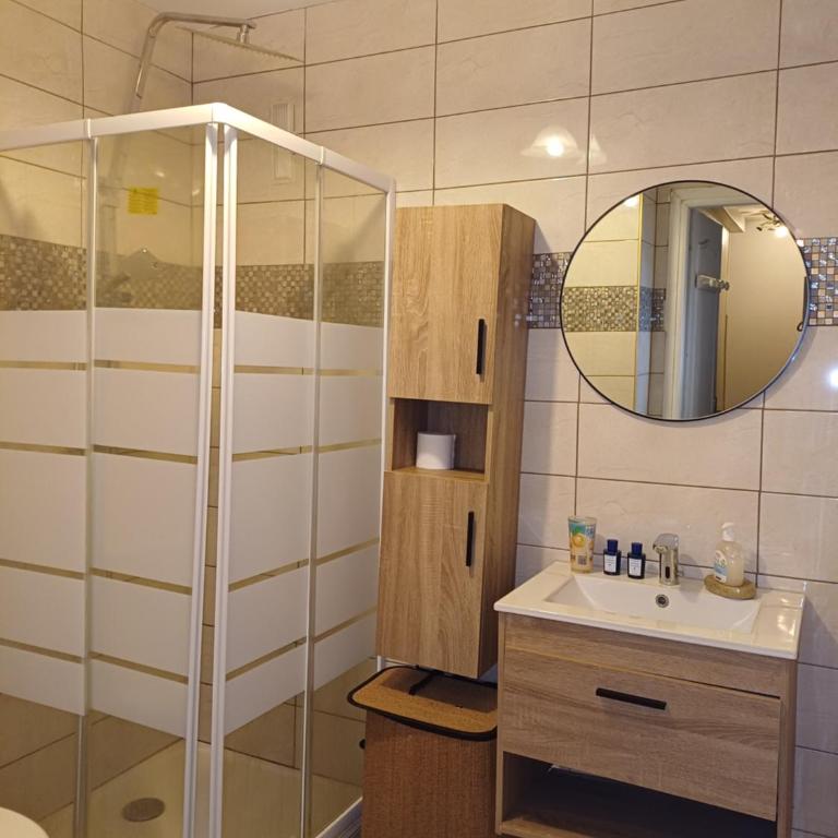 Elegant F1 proche tramway et plage - Appartement 1 Chambre - 11