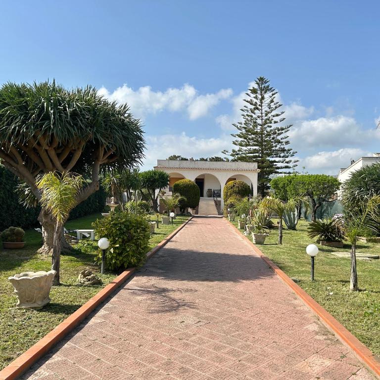 "Villa Cala Bianca" near the sea, parking e wifi - Villa - 10