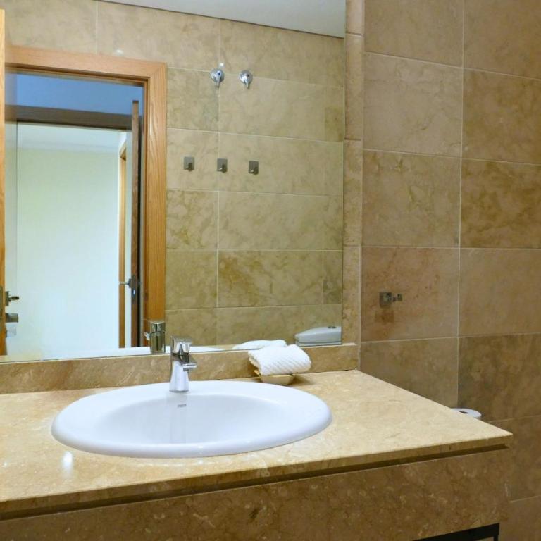 Hacienda de los Nagüeles - Marbella Golden Mile by Finest Rentals - Apartment with Pool View - 21