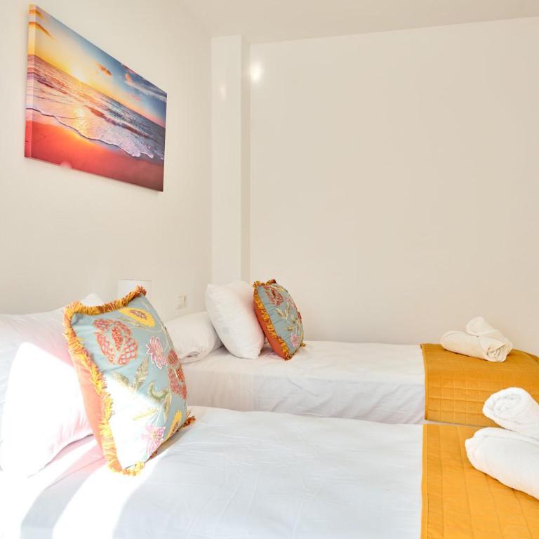 Tucuman 3 - Sunny 3-Bedroom Apartment in Nerja Center near Beach - Three-Bedroom Apartment - 25
