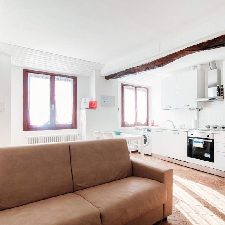 Design Apartment with Historic Beams Cotto Lombardo - One-Bedroom Apartment - 27