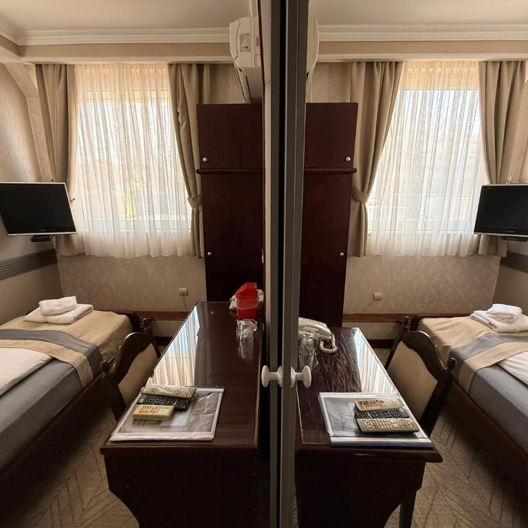 Garni Hotel Lav - Dvokrevetna Soba sa Zasebnim Krevetima - 5