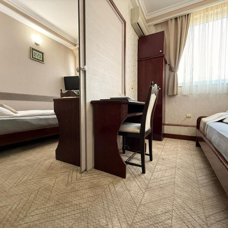 Garni Hotel Lav - Dvokrevetna Soba sa Zasebnim Krevetima - 6