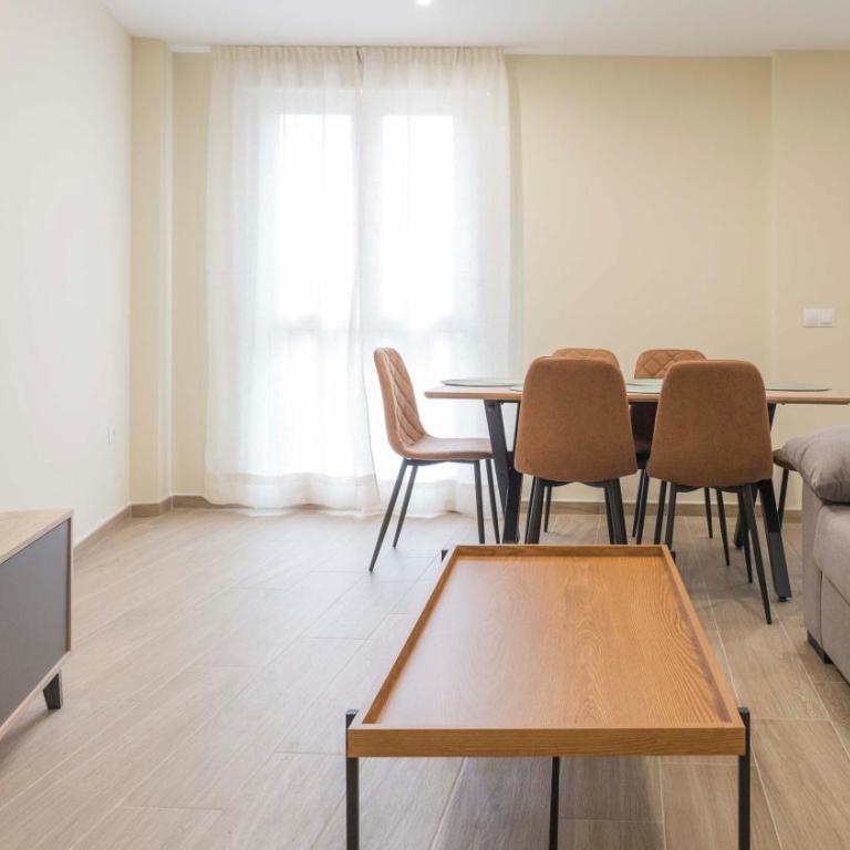 Apartamentos San Juan de los Reyes by Toledo AP - Apartamento de 2 dormitorios - 4