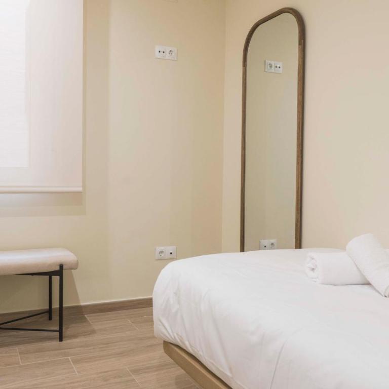 Apartamentos San Juan de los Reyes by Toledo AP - Apartamento de 2 dormitorios - 24