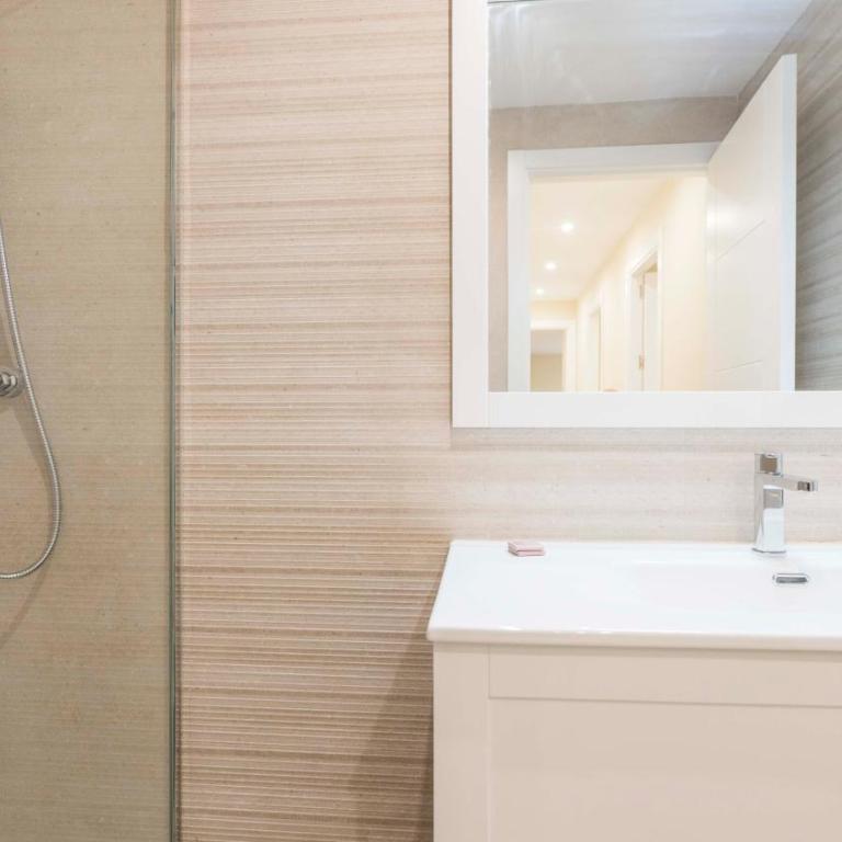 Apartamentos San Juan de los Reyes by Toledo AP - Apartamento de 2 dormitorios - 11