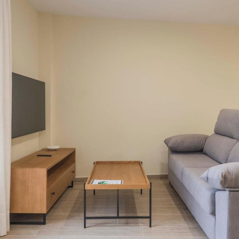 Apartamentos San Juan de los Reyes by Toledo AP - Apartamento de 2 dormitorios - 6