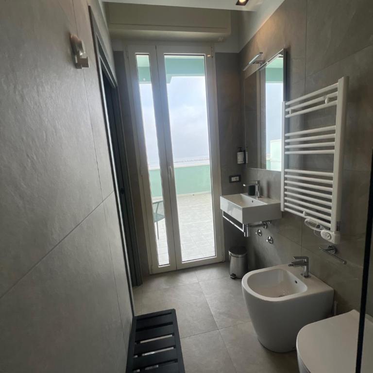 Hotel Acquamarina Viserba - Camera Matrimoniale con Vista Mare - 11