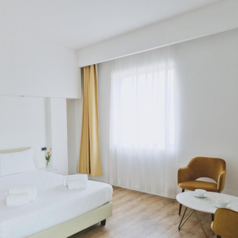 Hotel Planet International - Camera Matrimoniale/Doppia con Letti Singoli con Bagno Privato - 1