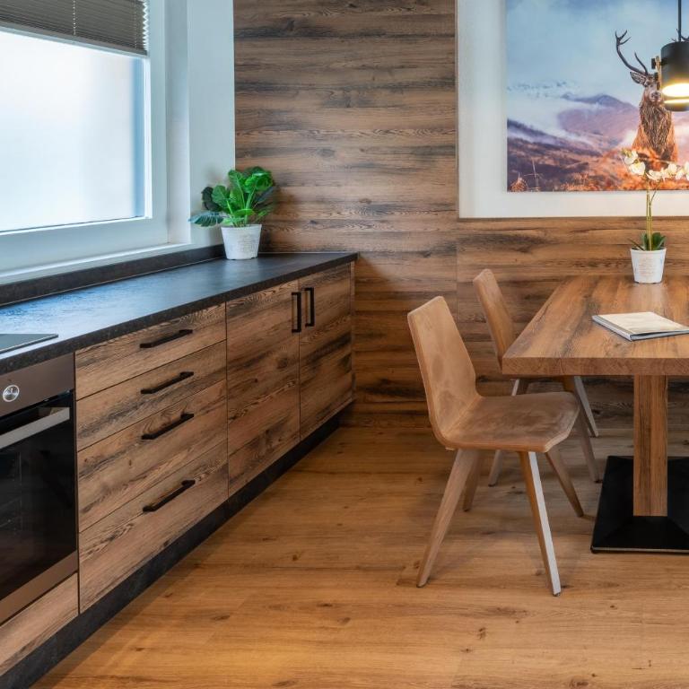 Alpinegold Residenz Rauris - Apartment mit 1 Schlafzimmer und Terrasse - 2