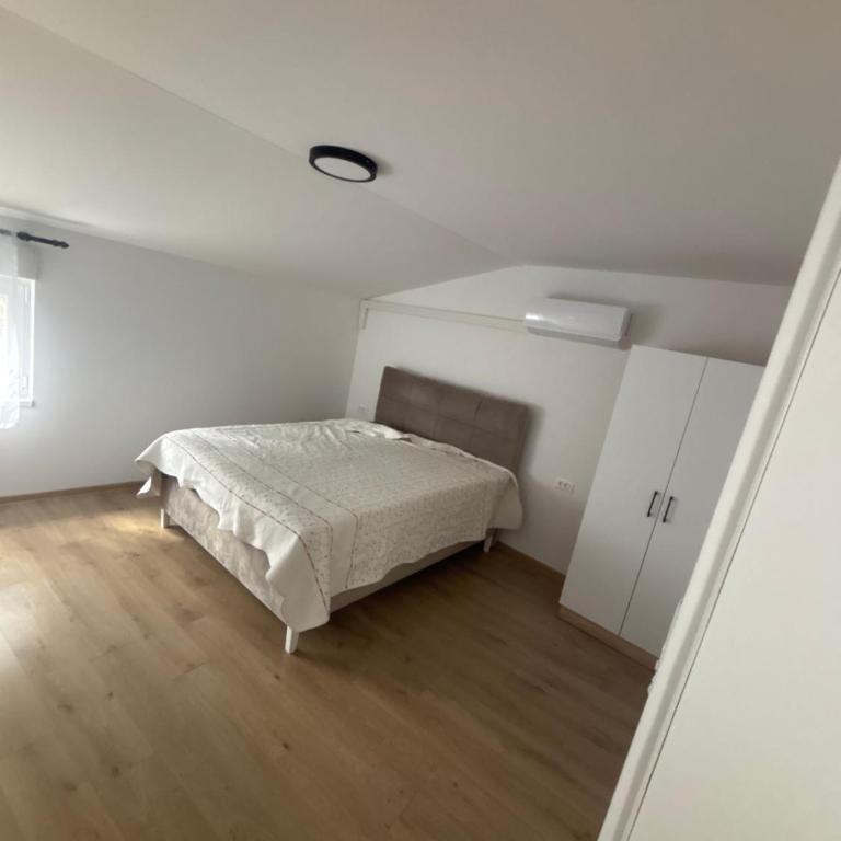 King - Two-Bedroom Apartment - 7