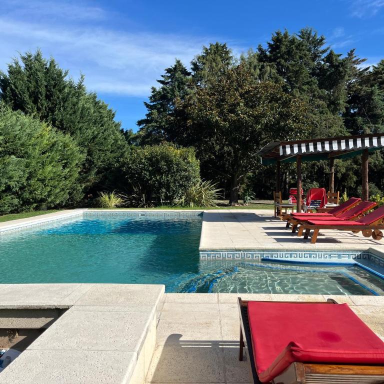Casa con parque soñado, gran piscina, parrilla y CheckOut 18 hs! - Vacation Home - 2