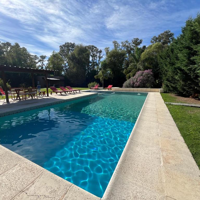 Casa con parque soñado, gran piscina, parrilla y CheckOut 18 hs! - Vacation Home - 8