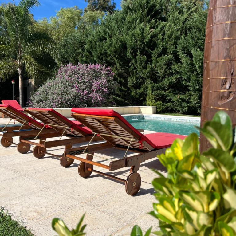 Casa con parque soñado, gran piscina, parrilla y CheckOut 18 hs! - Vacation Home - 10