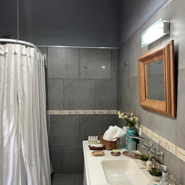 Casa con parque soñado, gran piscina, parrilla y CheckOut 18 hs! - Vacation Home - 16