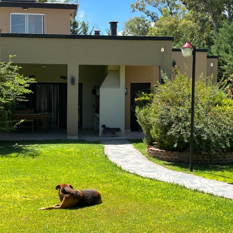 Casa con parque soñado, gran piscina, parrilla y CheckOut 18 hs! - Vacation Home - 17