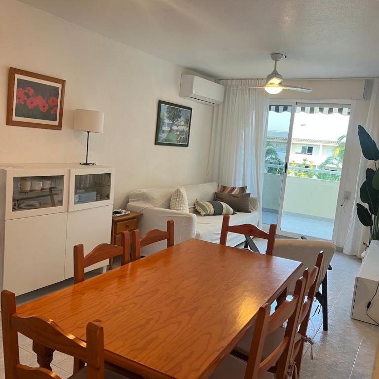 Complejo Las Terrazas - Three-Bedroom Apartment - 4