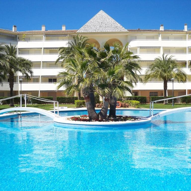 Complejo Las Terrazas - Three-Bedroom Apartment - 2