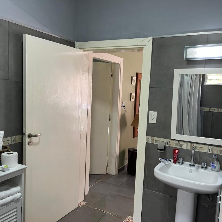 Casa con parque soñado, gran piscina, parrilla y CheckOut 18 hs! - Vacation Home - 38