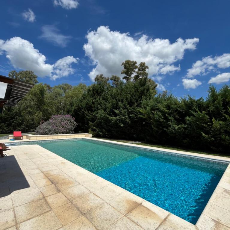 Casa con parque soñado, gran piscina, parrilla y CheckOut 18 hs! - Vacation Home - 60