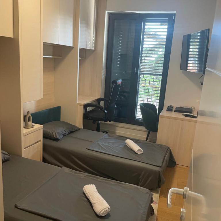 ToP-HILL - One-Bedroom Apartment - 10