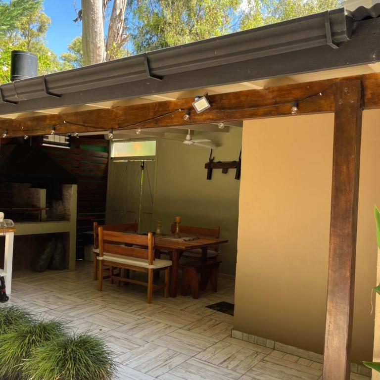 Casa con parque soñado, gran piscina, parrilla y CheckOut 18 hs! - Vacation Home - 75