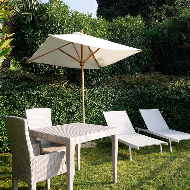 Villa Lario Resort Mandello - Junior Suite with Lake View and Private Garden - Separate building - 11