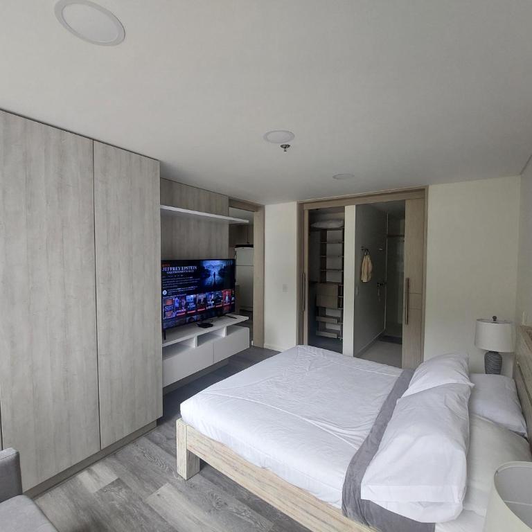 Apartasuite en Rionegro con piscina, gimnasio y spa - Apartamento de 1 dormitorio con vistas al jardín - 21