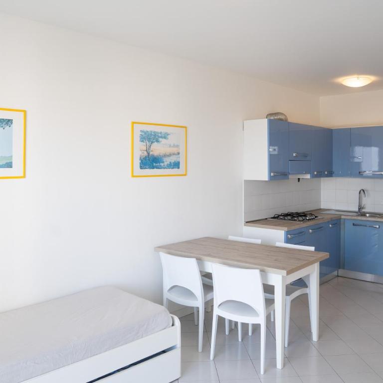 Appartamento Vista Mare con Piscina Lignano Sabbiadoro MV8 - One-Bedroom Apartment - 1