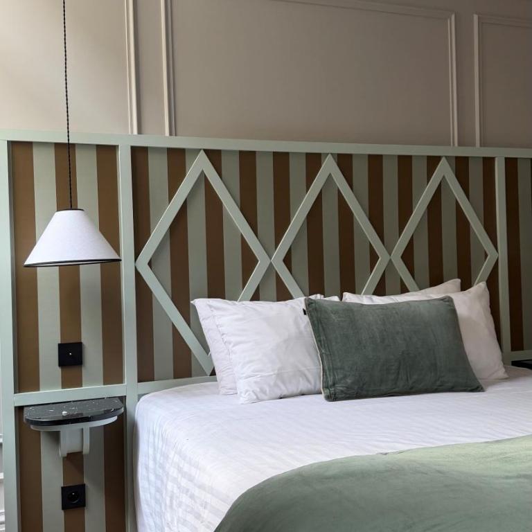 Boutique Hôtel Le Clos Huguerie - Bordeaux Centre - Chambre Double avec Lit d'Appoint - 3