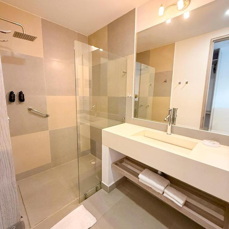 VVC Hotel's - Junior Suite - 8