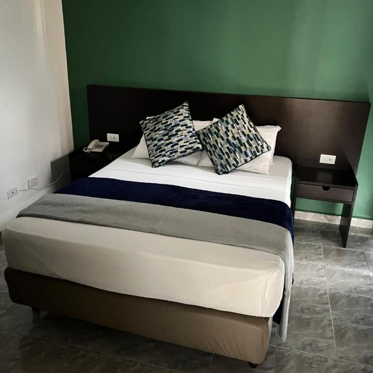 Hotel Grand Galaxie - Standard Double Room - 4