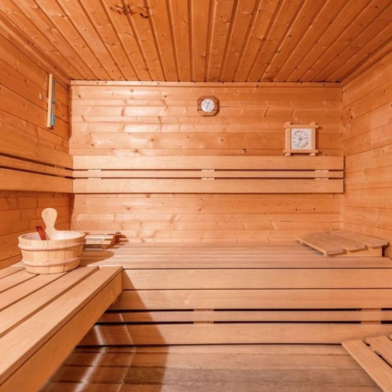 Chalet spacieux à Châtel pour 14 personnes avec sauna - FR-1-676-226 - Chalet - 16