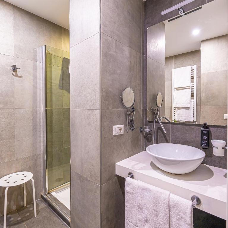 Four Rivers Suites - Chambre Triple de Luxe - 1