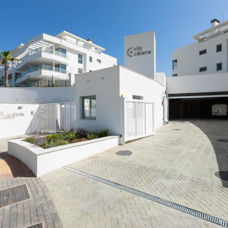 Bright Modern Apartment with Stunning Natural Views - Apartamento - 32