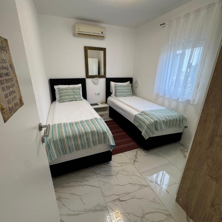 AM Una Lux House - Villa - 52