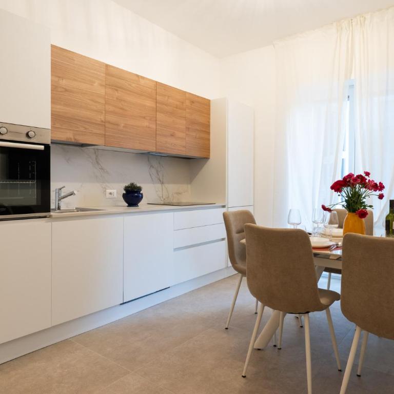 Garibaldi 23 Central Apartments by BarbarHouse - Appartamento con 2 Camere da Letto - 1