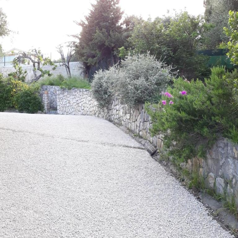 Grande villa conviviale et lumineuse avec piscine - Maison de Vacances - 22