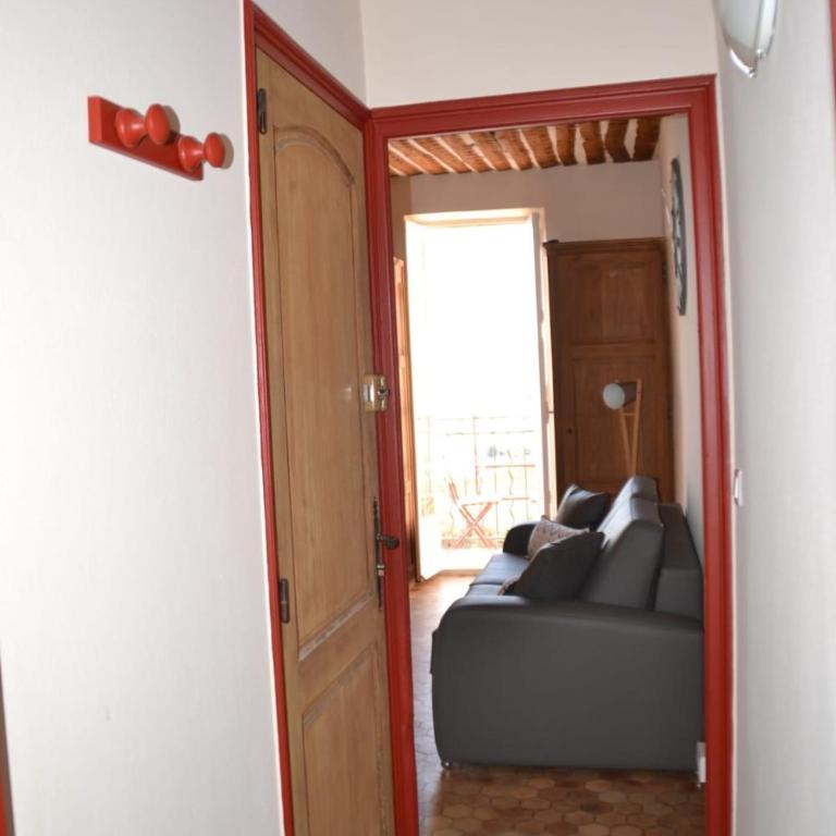 Vue mer et balcon - Studio au cœur du Vieil Antibes - Appartement - Vue sur Mer - 13