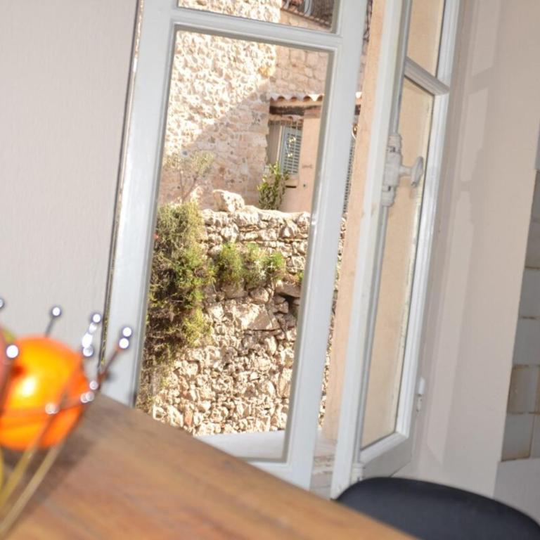 Vue mer et balcon - Studio au cœur du Vieil Antibes - Appartement - Vue sur Mer - 18