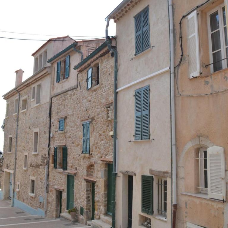 Vue mer et balcon - Studio au cœur du Vieil Antibes - Appartement - Vue sur Mer - 28