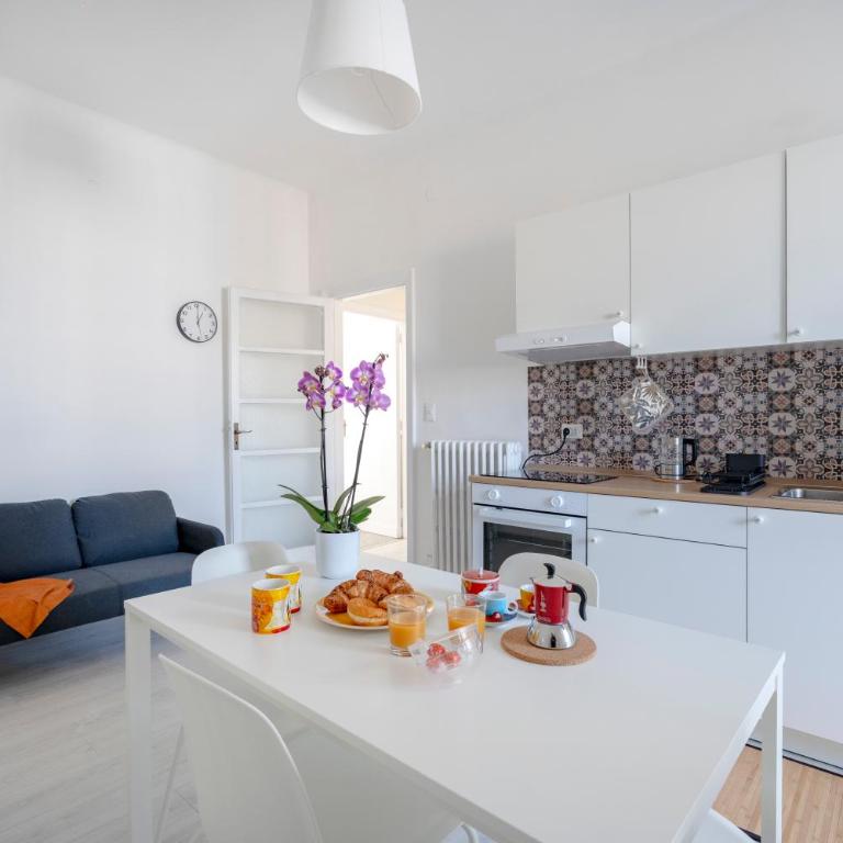 GuestHost - Dimora Buonvino - Two-Bedroom Apartment - 1
