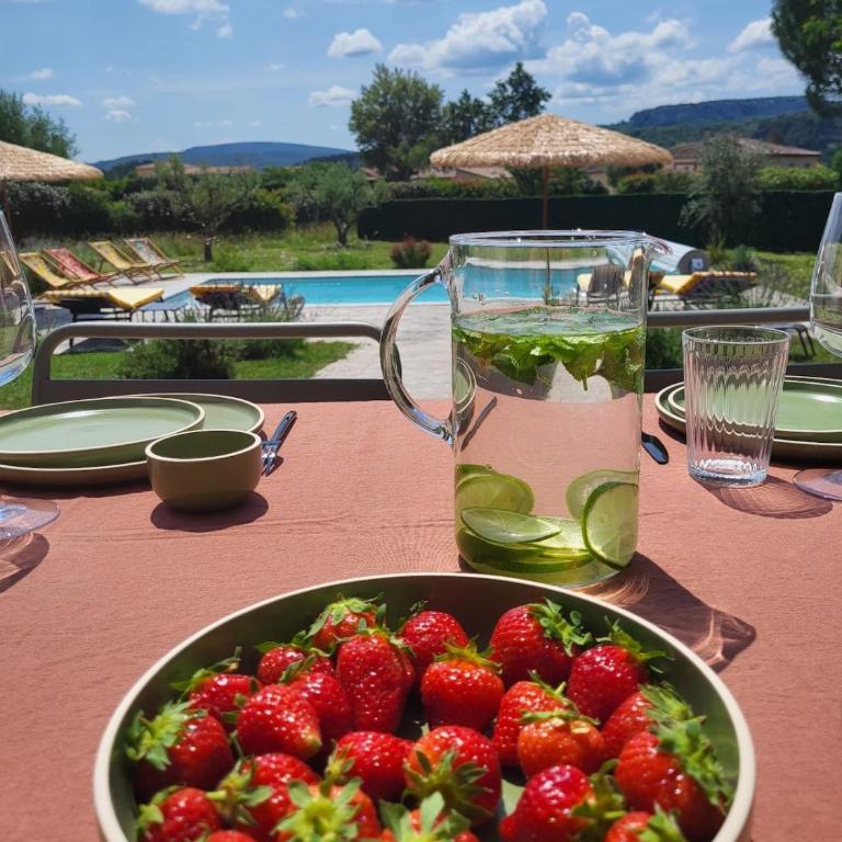 Villa 5 étoiles, 9p, 4ch, piscine chauffée d'avril à octobre inclus 'CASA FAMILIA' - Villa avec Piscine Privée - 77