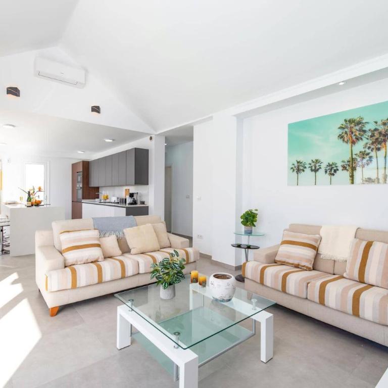 Villa Milano by Villa Plus - Villa - 4