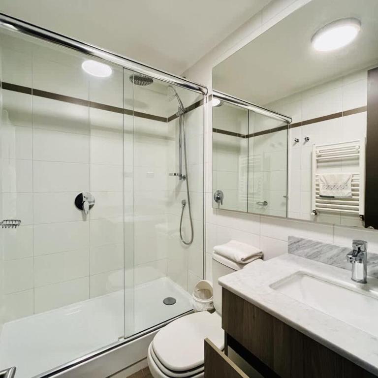 Urbano Costa Pucon - BBQ Laundry Parking Pool Wifi - Three-Bedroom Apartment - 30