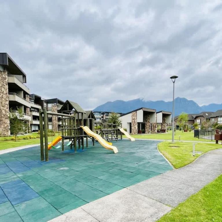 Urbano Costa Pucon - BBQ Laundry Parking Pool Wifi - Three-Bedroom Apartment - 46