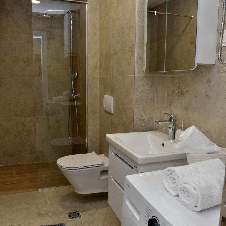 Lux T-residence - One-Bedroom Deluxe Apartment - 24