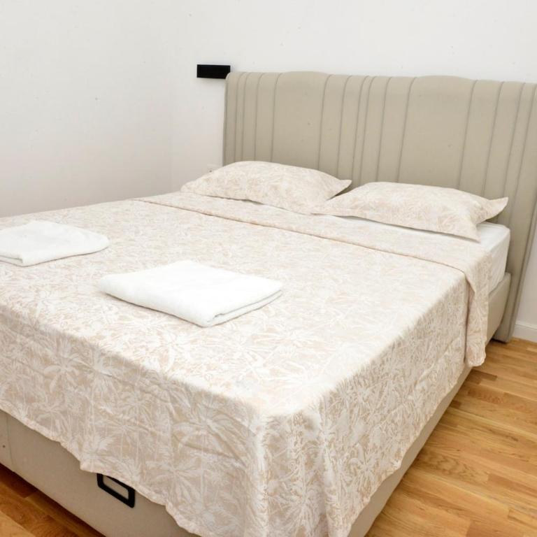 Lux T-residence - One-Bedroom Deluxe Apartment - 42